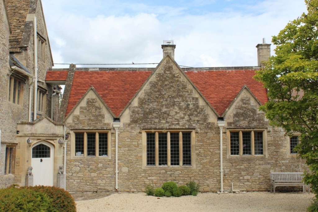 Tile roof covering