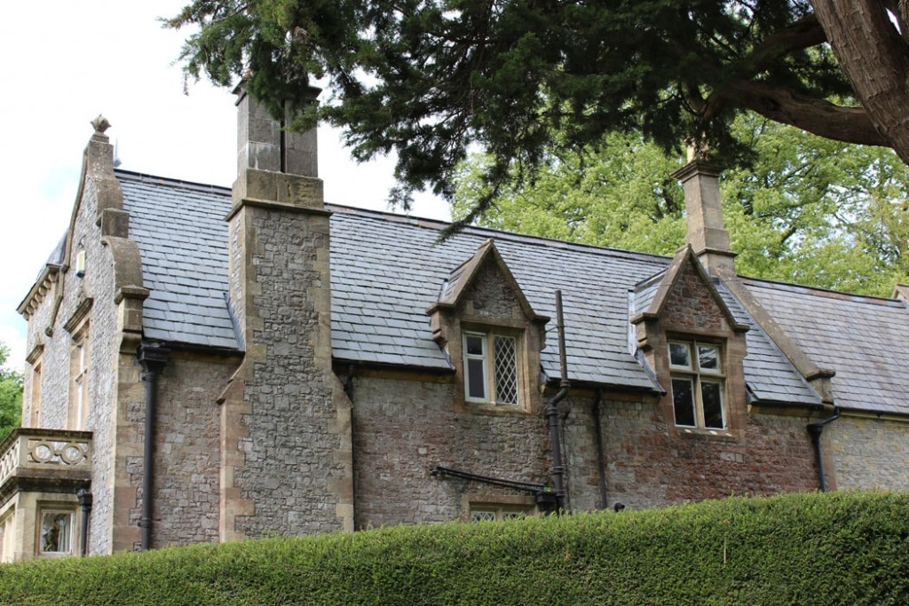 slate roof covering